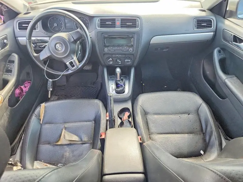 2013 VOLKSWAGEN JETTA SE  