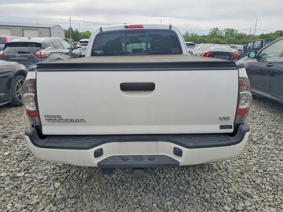 2013 TOYOTA TACOMA V6  