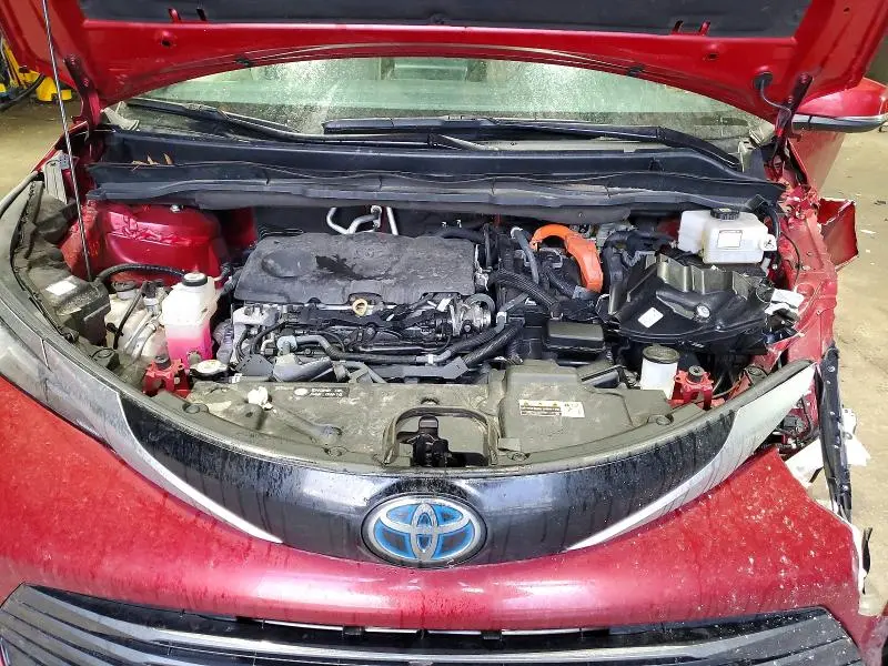 2022 TOYOTA SIENNA LE  