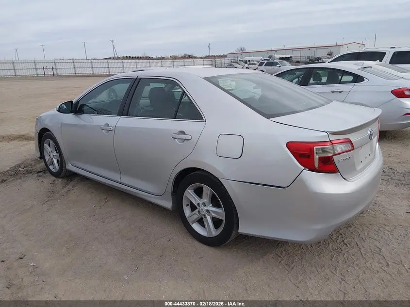 2013 TOYOTA CAMRY SE