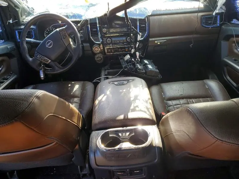 2024 NISSAN TITAN SV  
