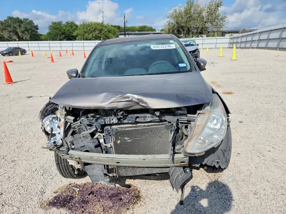 2016 NISSAN VERSA 1.6 SV  