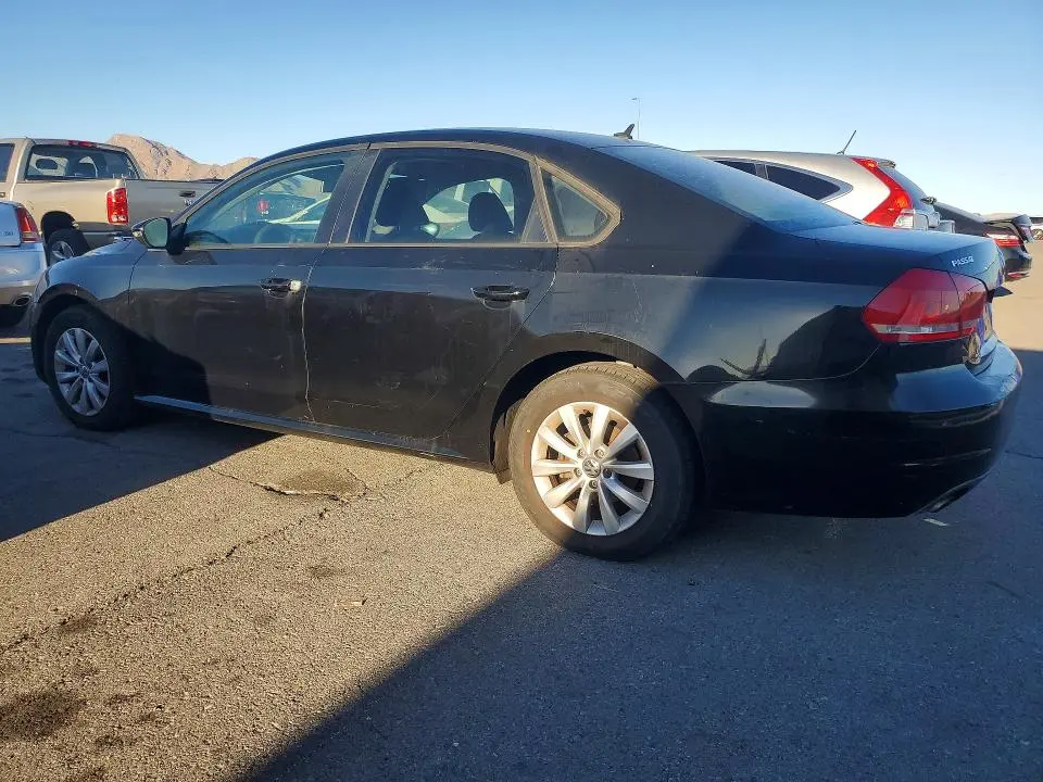 2012 VOLKSWAGEN PASSAT S  