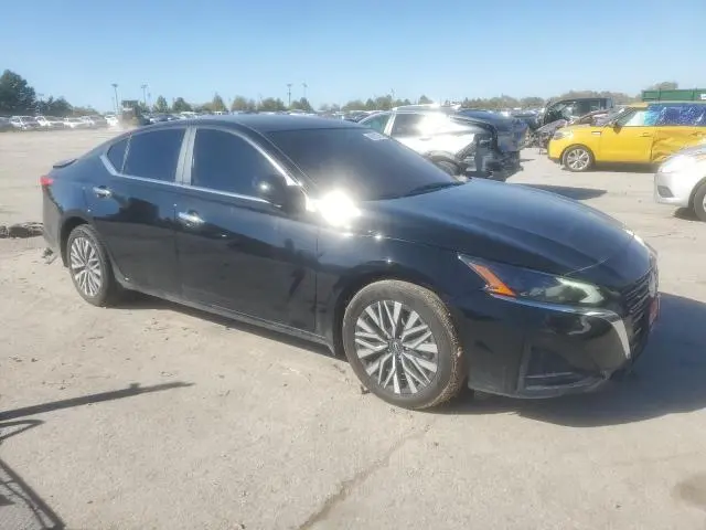 2024 NISSAN ALTIMA SV  