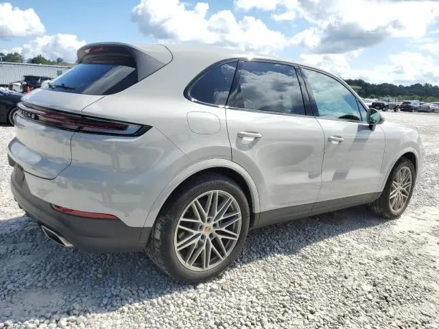 2024 PORSCHE CAYENNE   