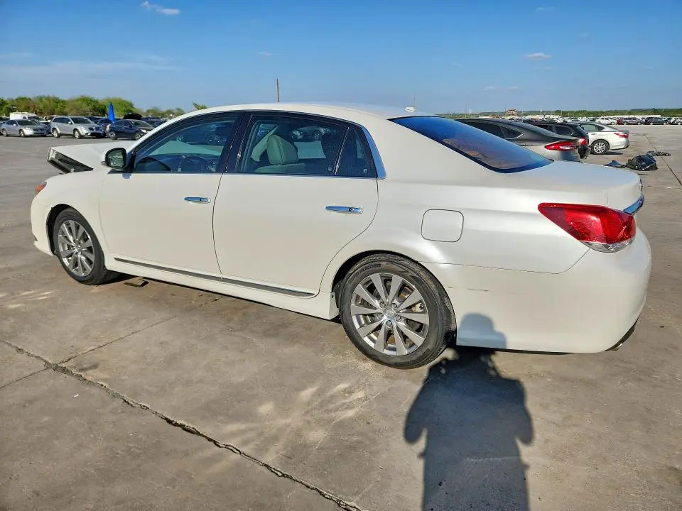 2011 TOYOTA AVALON LIMITED  