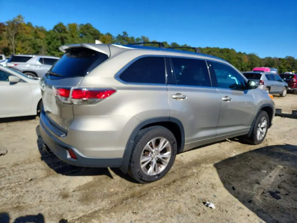 2014 TOYOTA HIGHLANDER XLE  