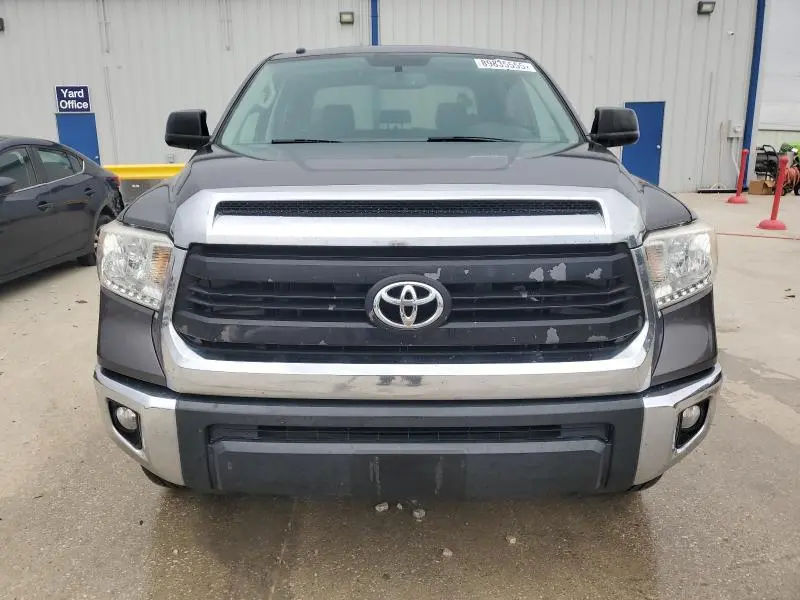 2016 TOYOTA TUNDRA CREWMAX SR5  