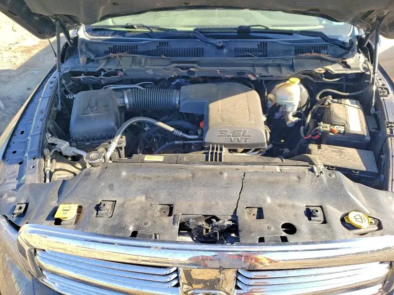 2015 RAM 1500 SLT  