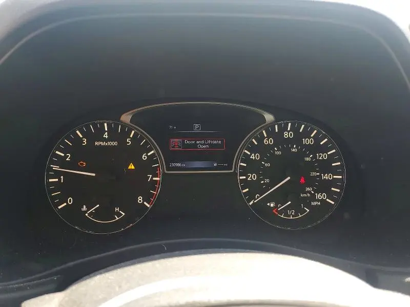 2017 NISSAN PATHFINDER SV  