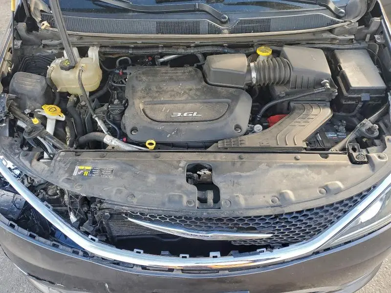 2017 CHRYSLER PACIFICA TOURING L PLUS  