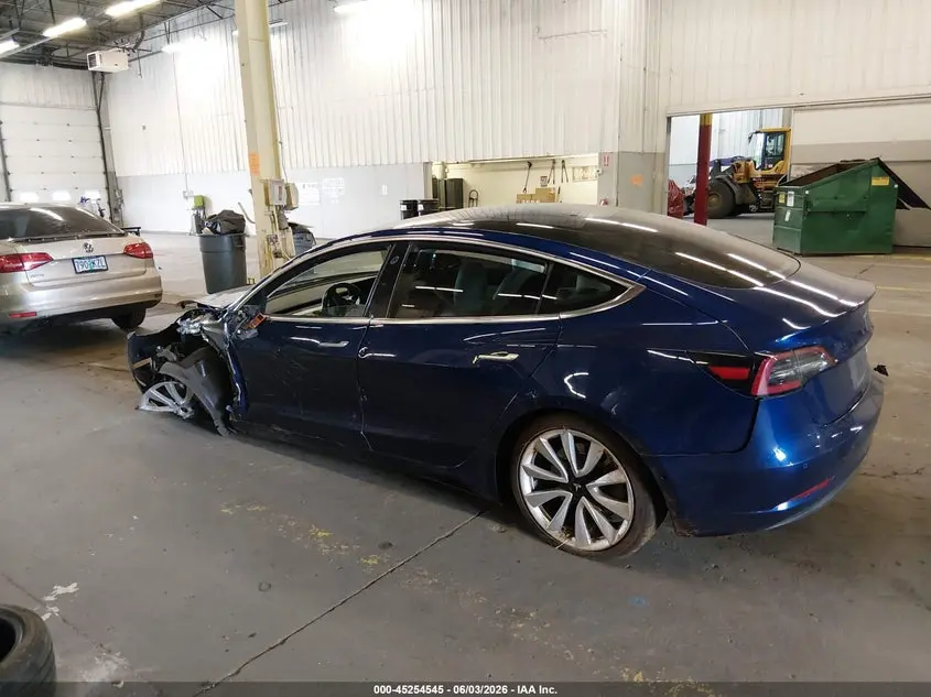 2018 TESLA MODEL 3 LONG RANGE/PERFORMANCE