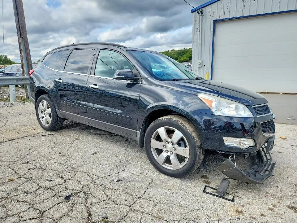 2011 CHEVROLET TRAVERSE LT  