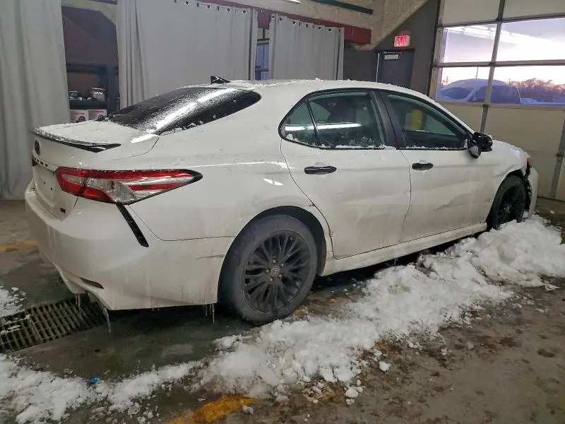 2020 TOYOTA CAMRY SE NIGHTSHADE  