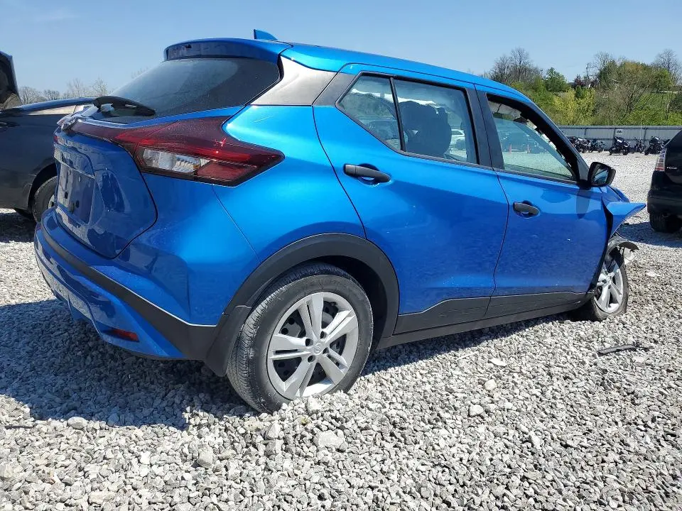 2022 NISSAN KICKS S  
