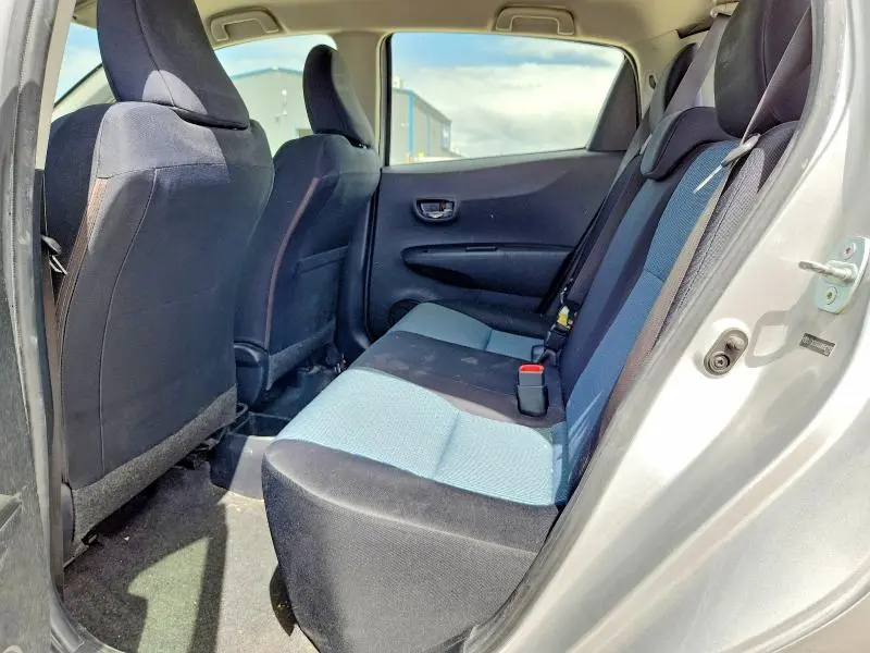 2013 TOYOTA YARIS 5-DOOR SE  