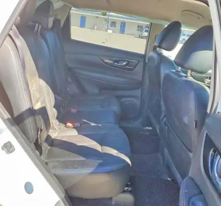 2017 NISSAN ROGUE SL  