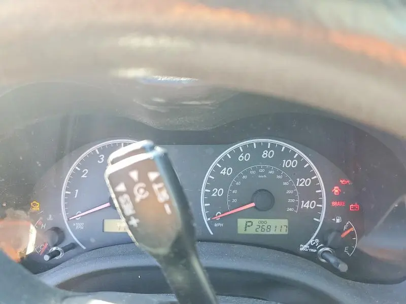 2011 TOYOTA COROLLA LE  