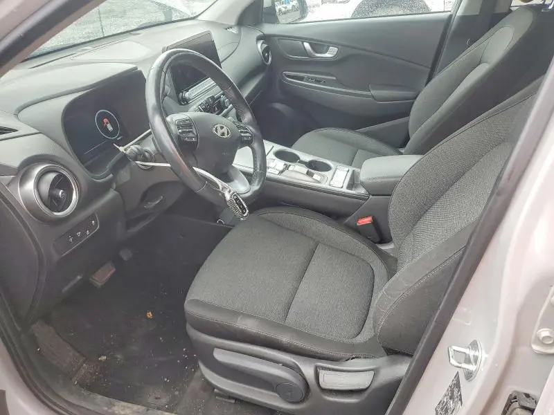 2023 HYUNDAI KONA SE  