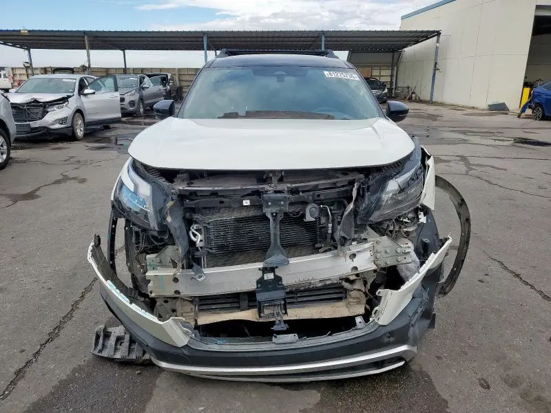 2023 NISSAN PATHFINDER SV  