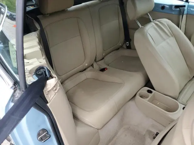 2013 VOLKSWAGEN BEETLE