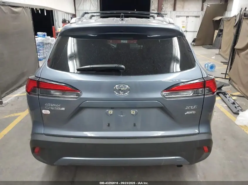 2025 TOYOTA COROLLA CROSS XLE