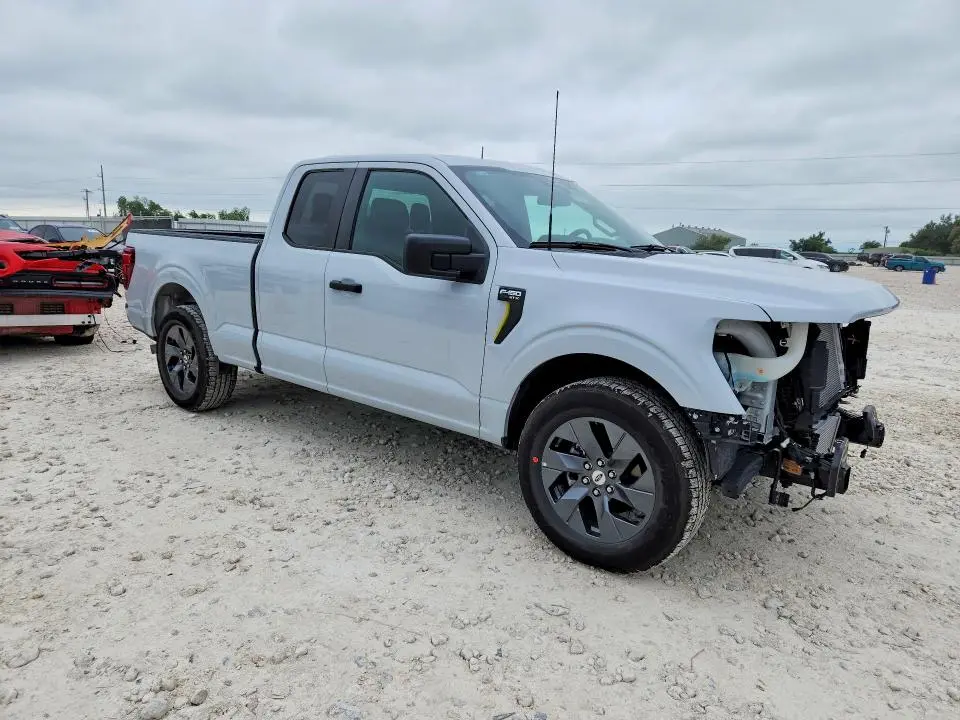 2025 FORD F150 STX  