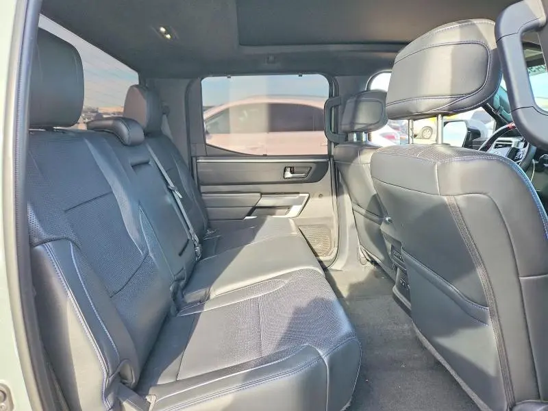 2024 TOYOTA TUNDRA PLATINUM  