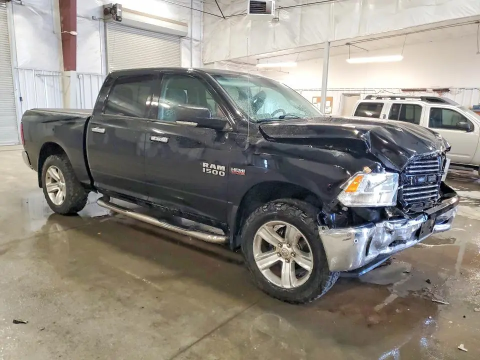 2014 RAM 1500 SLT  
