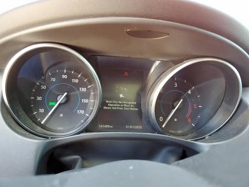 2017 JAGUAR XE PREMIUM  