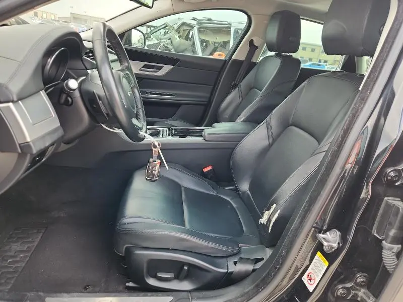 2016 JAGUAR XF PREMIUM