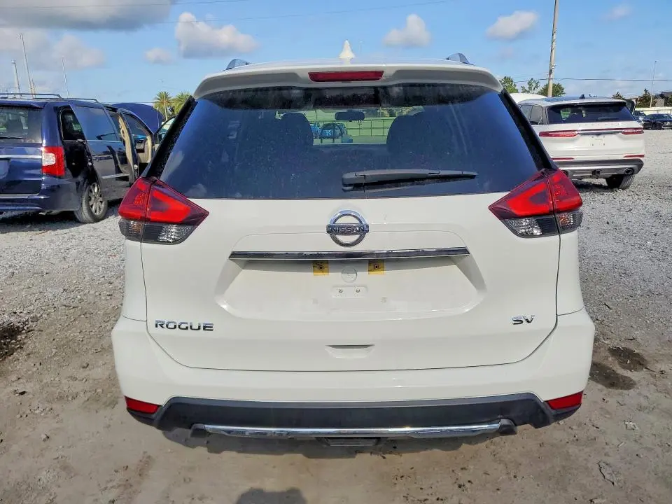 2018 NISSAN ROGUE SV  