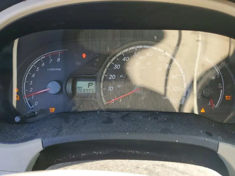 2013 TOYOTA SIENNA LE  