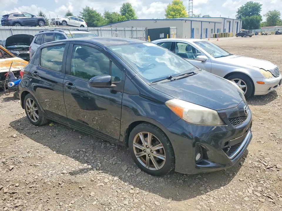 2014 TOYOTA YARIS 5-DOOR SE  