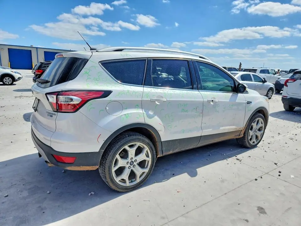 2017 FORD ESCAPE TITANIUM  