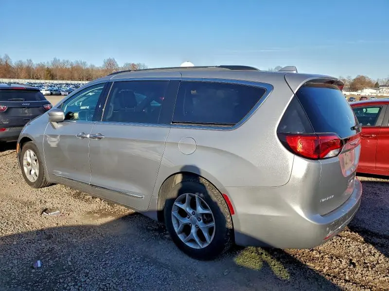 2017 CHRYSLER PACIFICA TOURING L  