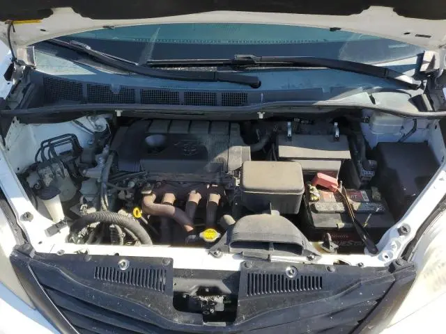 2011 TOYOTA SIENNA BASE