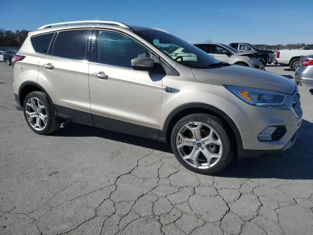 2017 FORD ESCAPE TITANIUM  