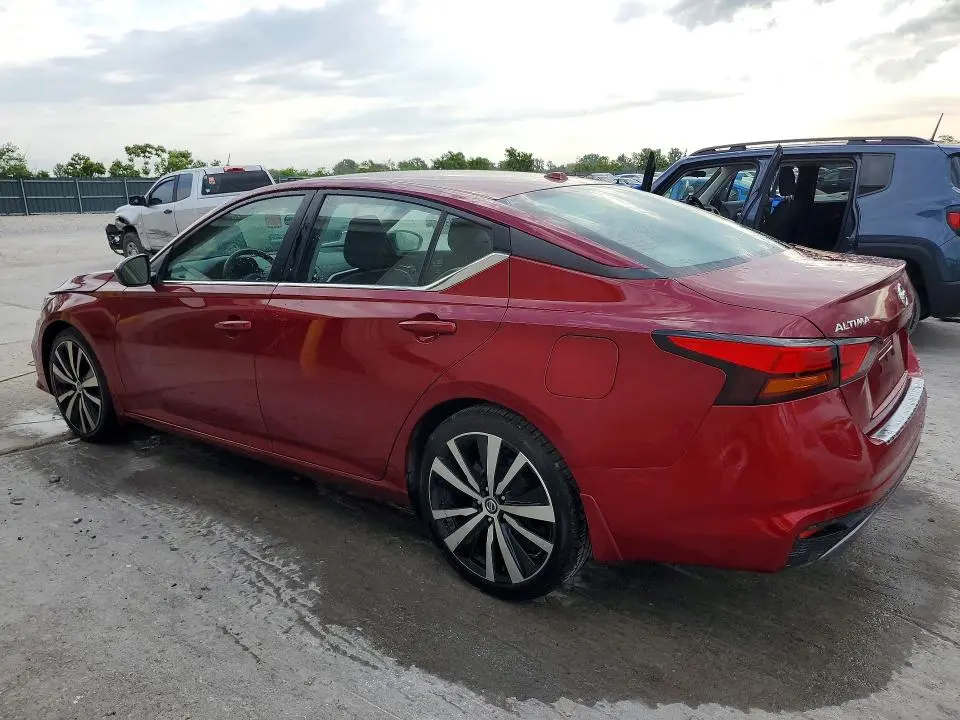 2022 NISSAN ALTIMA SR  