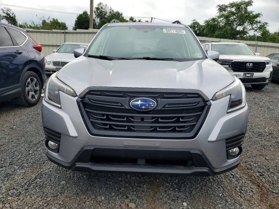 2022 SUBARU FORESTER PREMIUM  