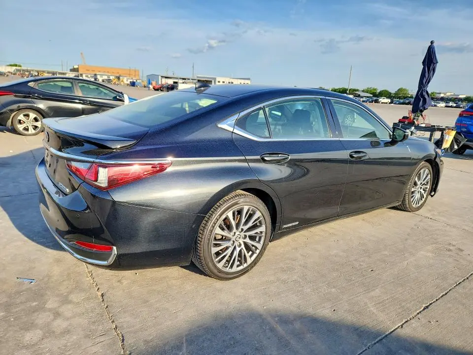 2019 LEXUS ES 300H  