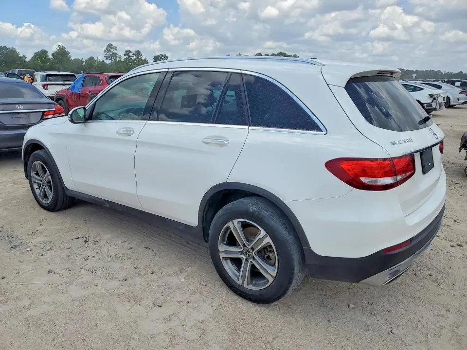 2019 MERCEDES-BENZ GLC 300  