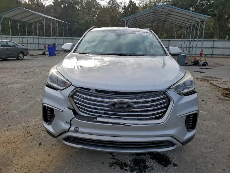 2018 HYUNDAI SANTA FE SE  