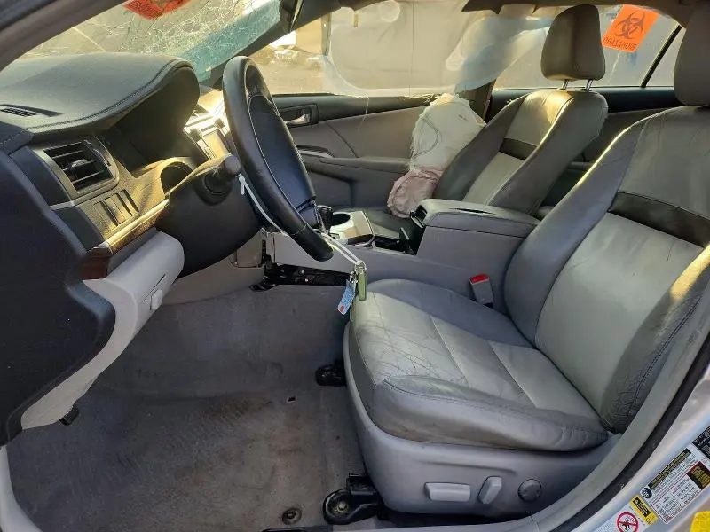 2012 TOYOTA CAMRY XLE  
