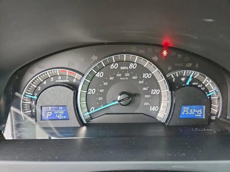 2012 TOYOTA CAMRY BASE  