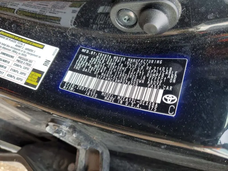 2021 TOYOTA COROLLA SE  