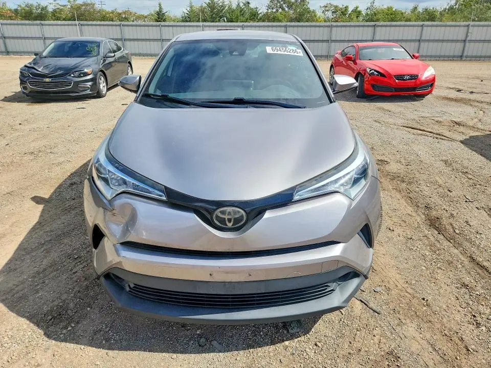 2019 TOYOTA C-HR XLE  