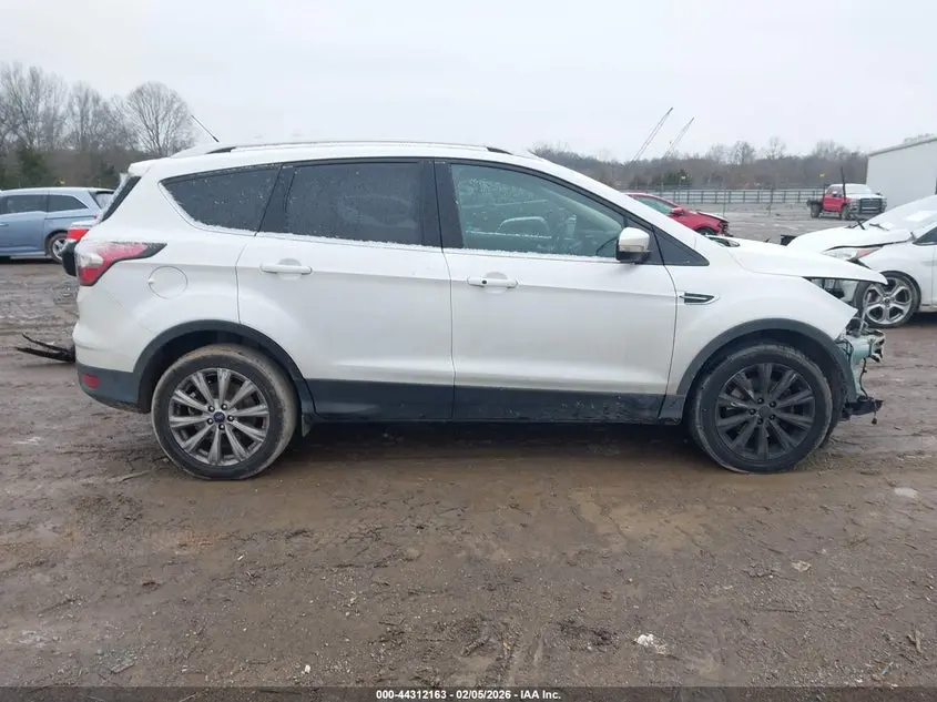 2017 FORD ESCAPE TITANIUM