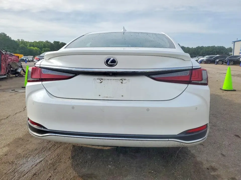 2022 LEXUS ES 300H ULTRA LUXURY  