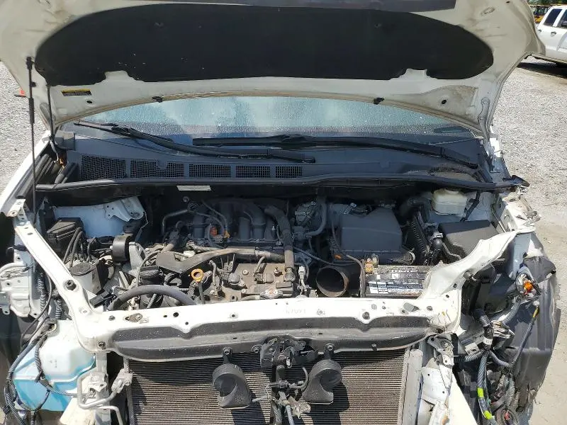 2019 TOYOTA SIENNA XLE 8-PASSENGER  